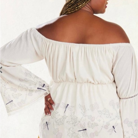 Beautiful never worn off shoulder top - Picture 4 of 6